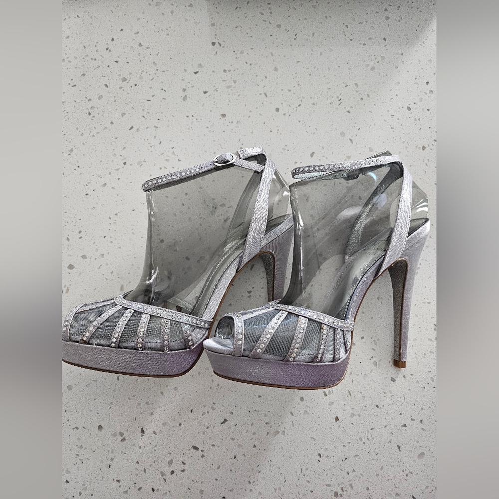 Andriana papell shoes silver satin 8m